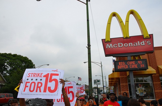 NAACP Backs Fast Food Workers’ Fight for $15 Hourly Wage