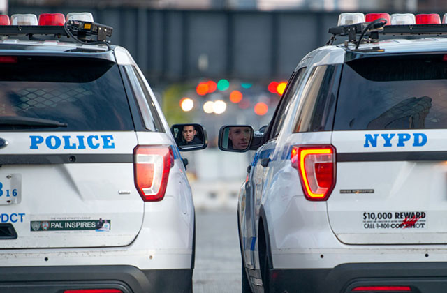 Siri’s Shortcut App Will Phone-a-Friend If Police Pull You Over