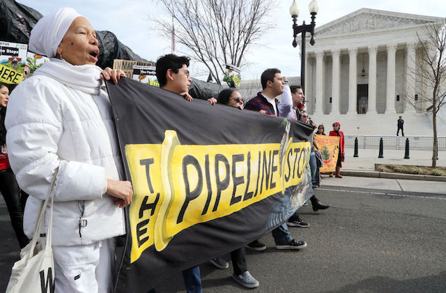 Dakota Access and Atlantic Coast Pipelines to Shut Down