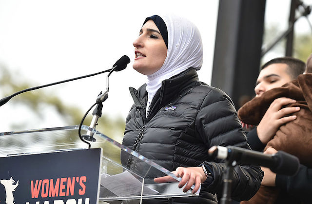 #IMarchWithLinda Trends as Conservatives Come for Linda Sarsour