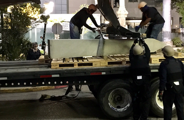 New Orleans Removes First of Four Confederate Statues