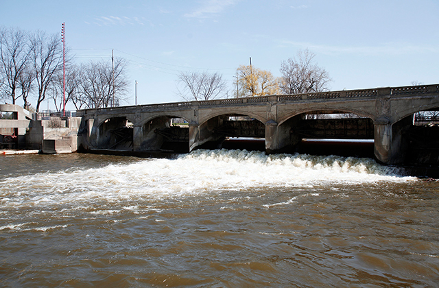 Michigan Sues Flint for City’s Decision on Drinking Water Contract