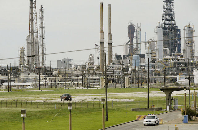 Hazardous Chemicals Released Into Air Following Hurricane-Related Refinery Accidents in Houston