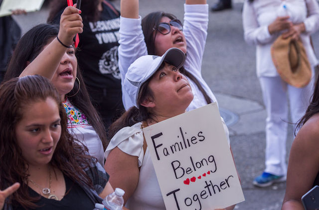 Government to Miss Deadline to Reunite Immigrant Families