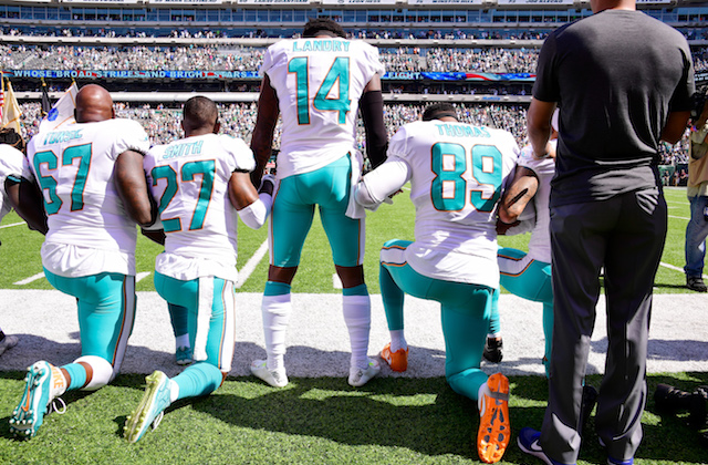 NFL And Players Union Press Pause on Anthem Protest Rules