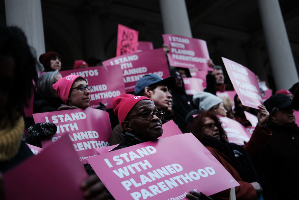 Medical Orgs, 22 States Sue Trump Administration to Block Abortion ‘Gag Rule’