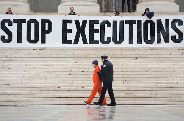 Trump Administration Asks Supreme Court to Allow Federal Executions After 16-Year Break